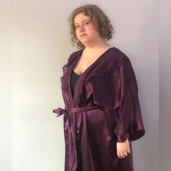 Y2K Embroidered Robe - Picture 2 of 5